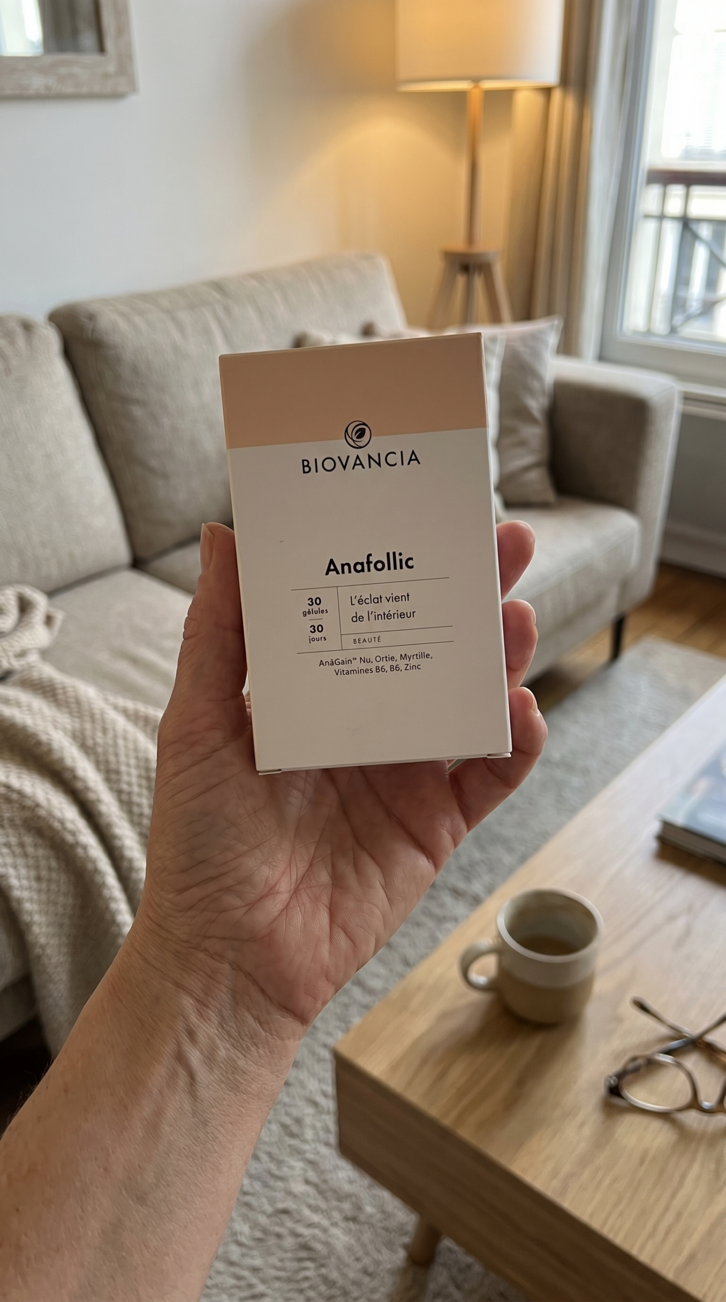 Anafollic Biovancia avis test complet complement chute cheveux femmes 6 actifs AnaGain Nu brevete suisse ortie myrtille zinc biotine repousse capillaire densite